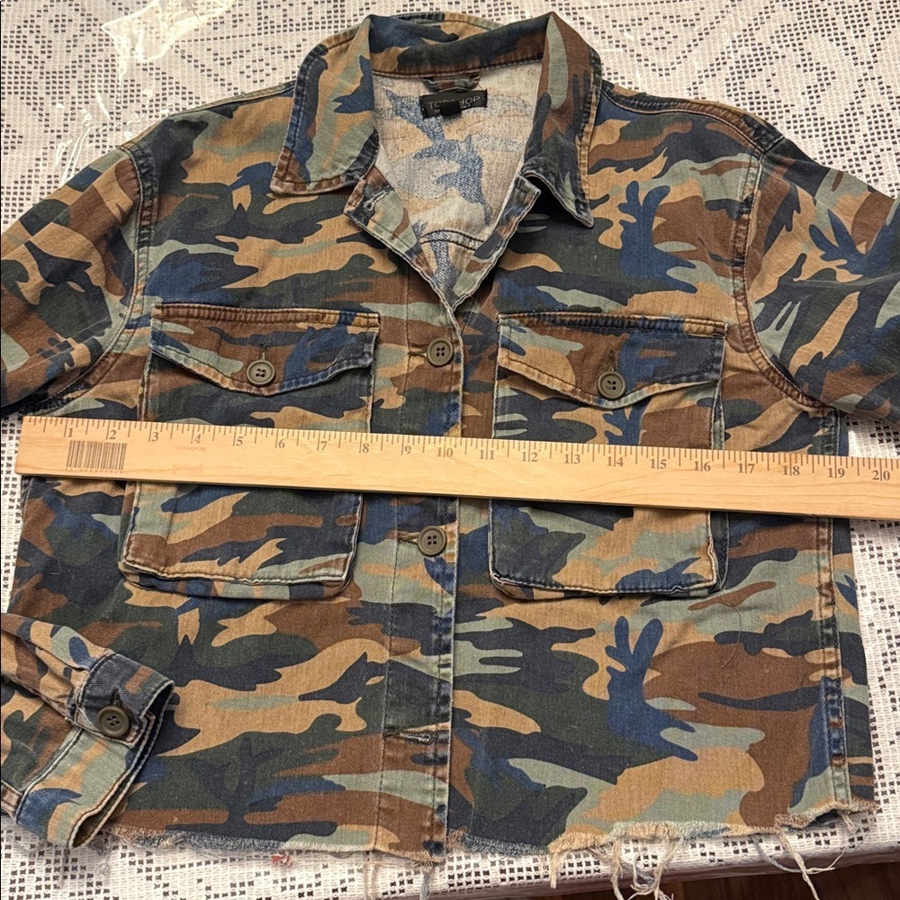 Topshop Women’s Camo Cropped Denim Jacket. Cotton. Size 4. - Picture 11 of 12